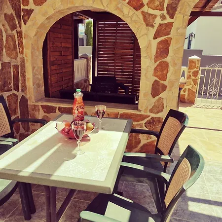 In Mit Privatem Grill By Interhome * דניה